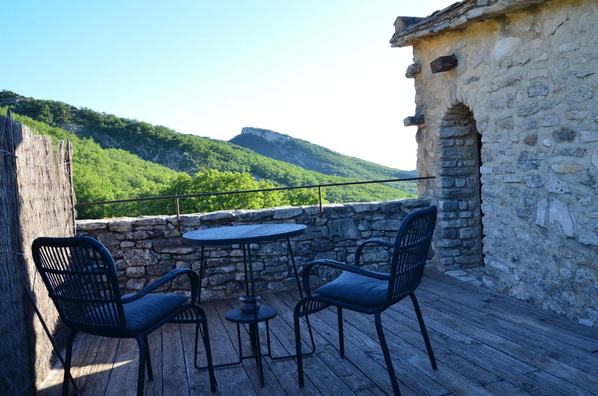 Le Domaine Du Castellas Sivergues Exterior photo