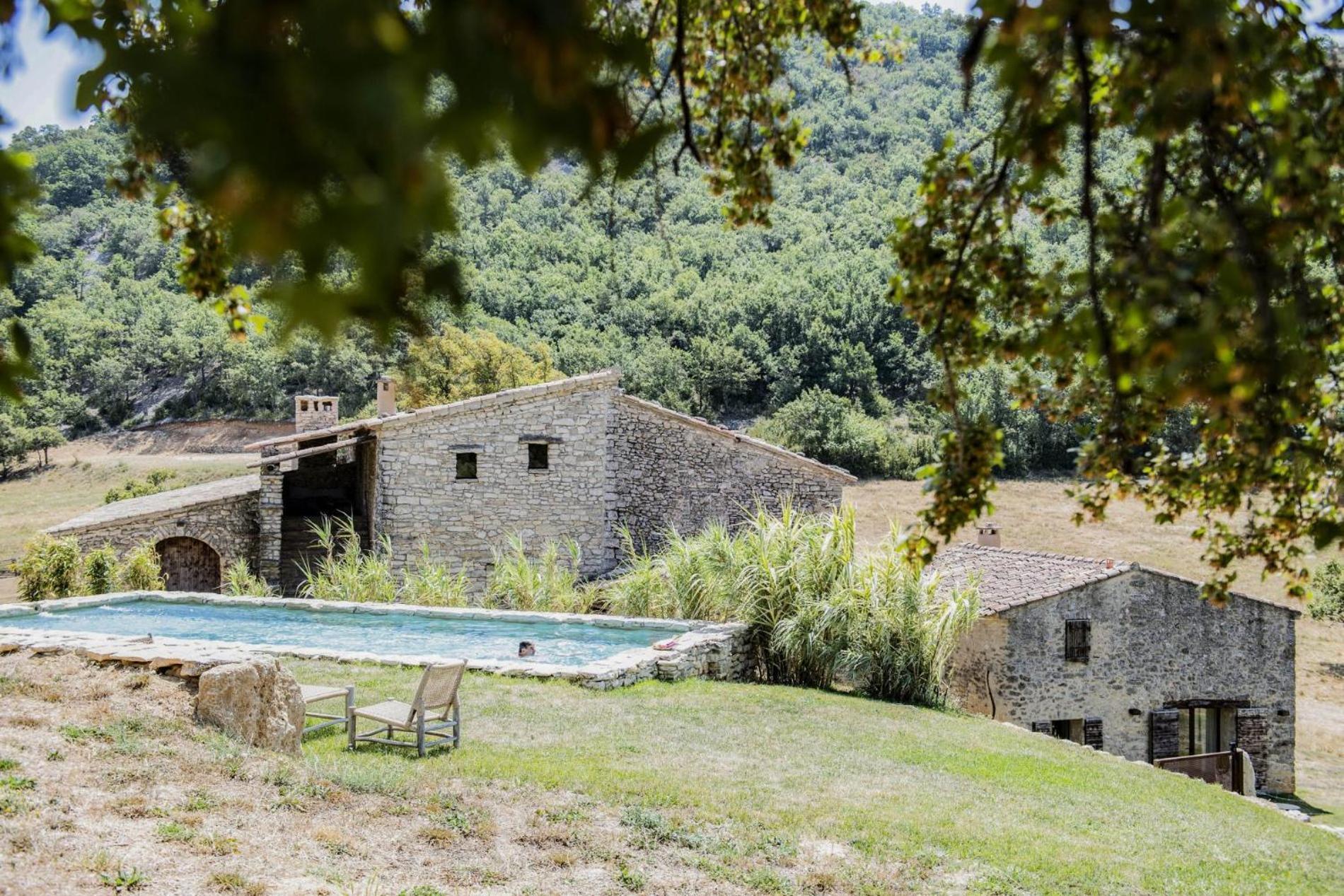 Le Domaine Du Castellas Sivergues Exterior photo